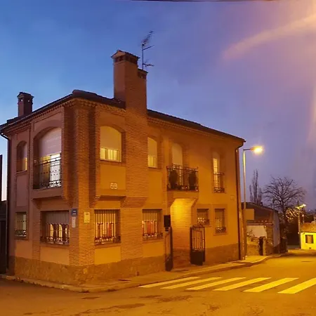 Entreacebedas Rural&Vacaciones, Alojamientos Con Jardin A Una Hora De Madrid Gastronomia Y Ahorro Segovia Exterior photo