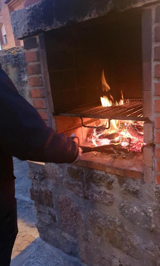 Entreacebedas Rural&vacaciones, Con Jardin A Hora De Madrid Gastronomia Y Ahorro Segovia