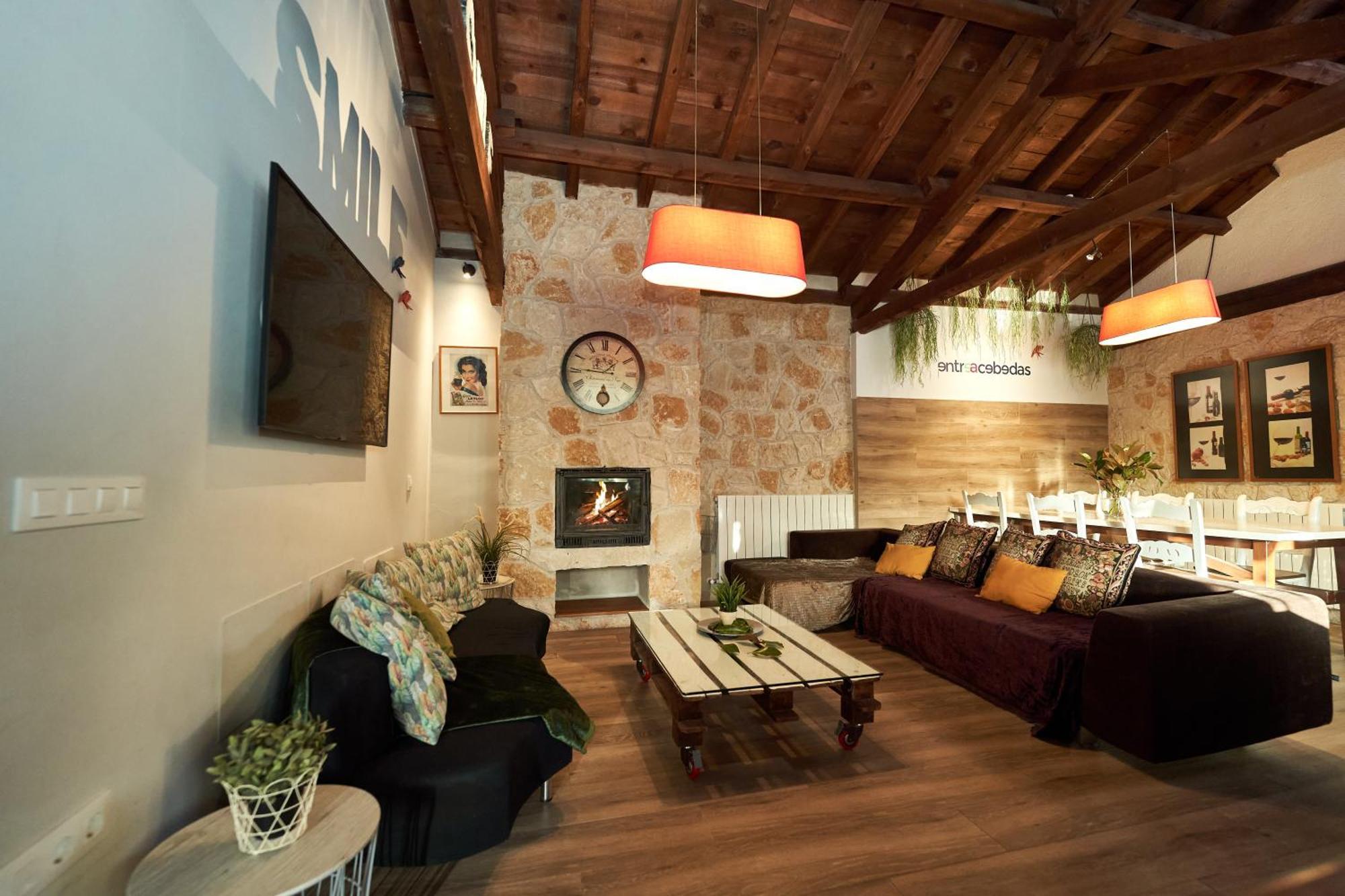 Entreacebedas Rural&vacaciones, Con Jardin A Hora De Madrid Gastronomia Y Ahorro Country house Segovia