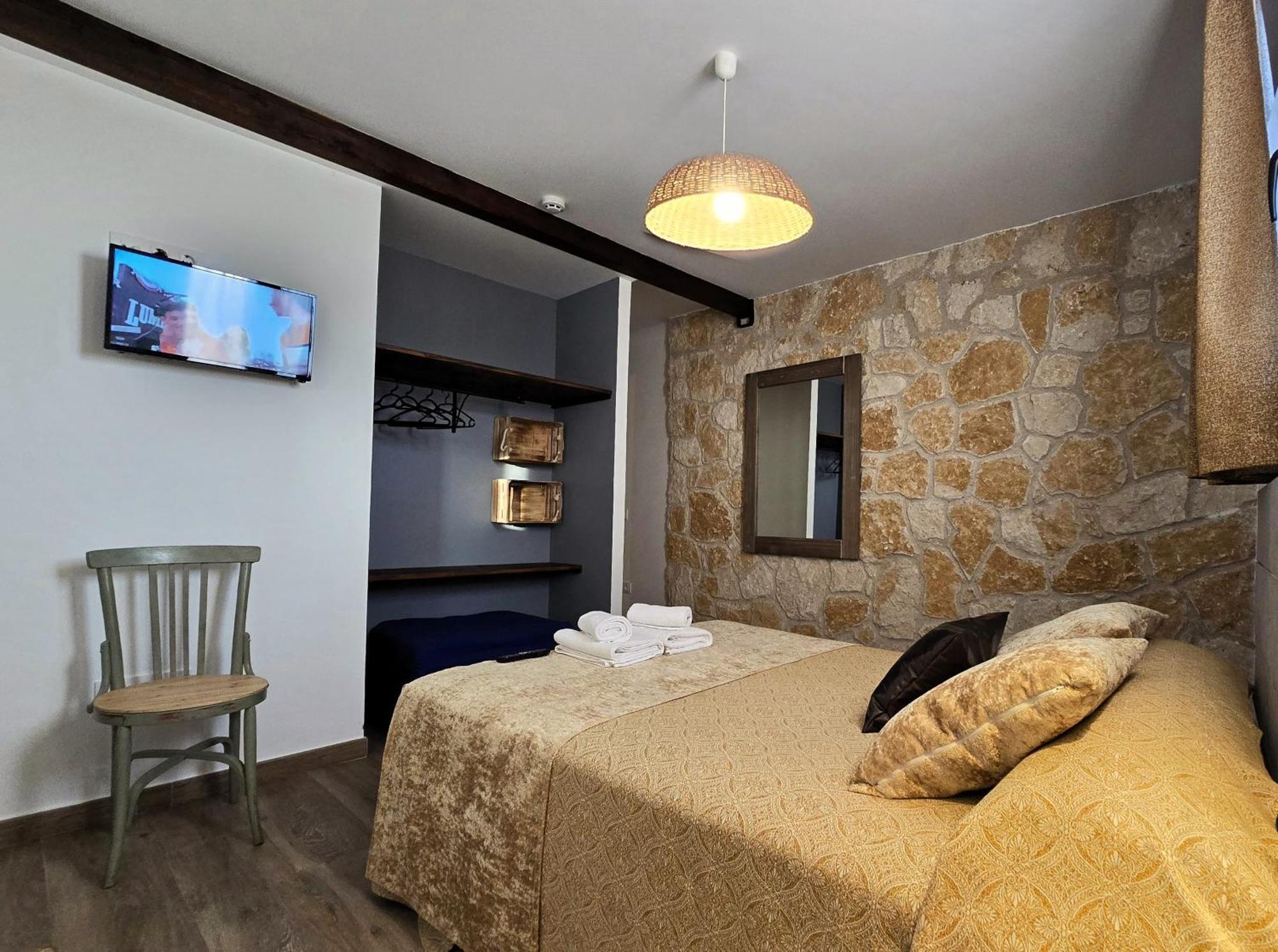 Entreacebedas Rural&vacaciones, Con Jardin A Hora De Madrid Gastronomia Y Ahorro Segovia