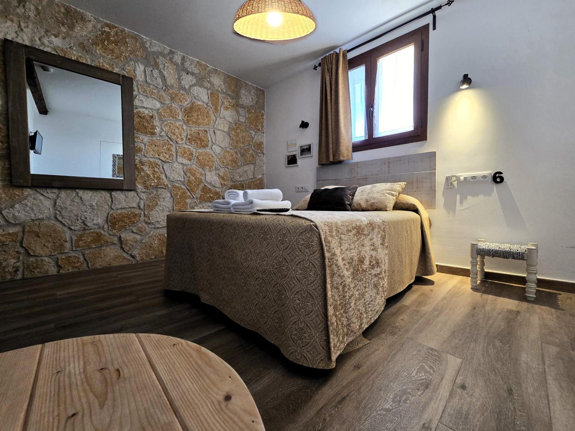 Entreacebedas Rural&vacaciones, Con Jardin A Hora De Madrid Gastronomia Y Ahorro Country house *
