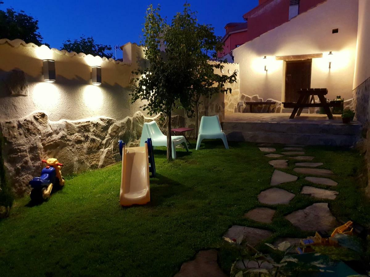 Country house Entreacebedas Rural&vacaciones, Con Jardin A Hora De Madrid Gastronomia Y Ahorro Segovia